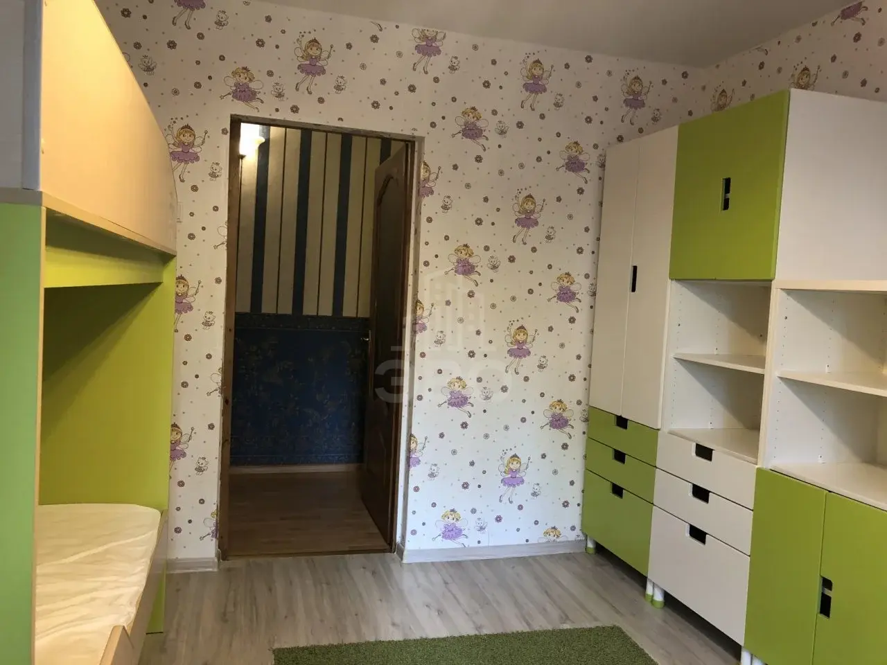 трехкомнатная квартира в Санкт-Петербурге по адресу: Карпинского ул., 27, к 2