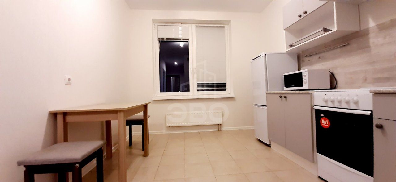 однокомнатная квартира в Санкт-Петербурге по адресу: Парфеновская ул., 5, к 1