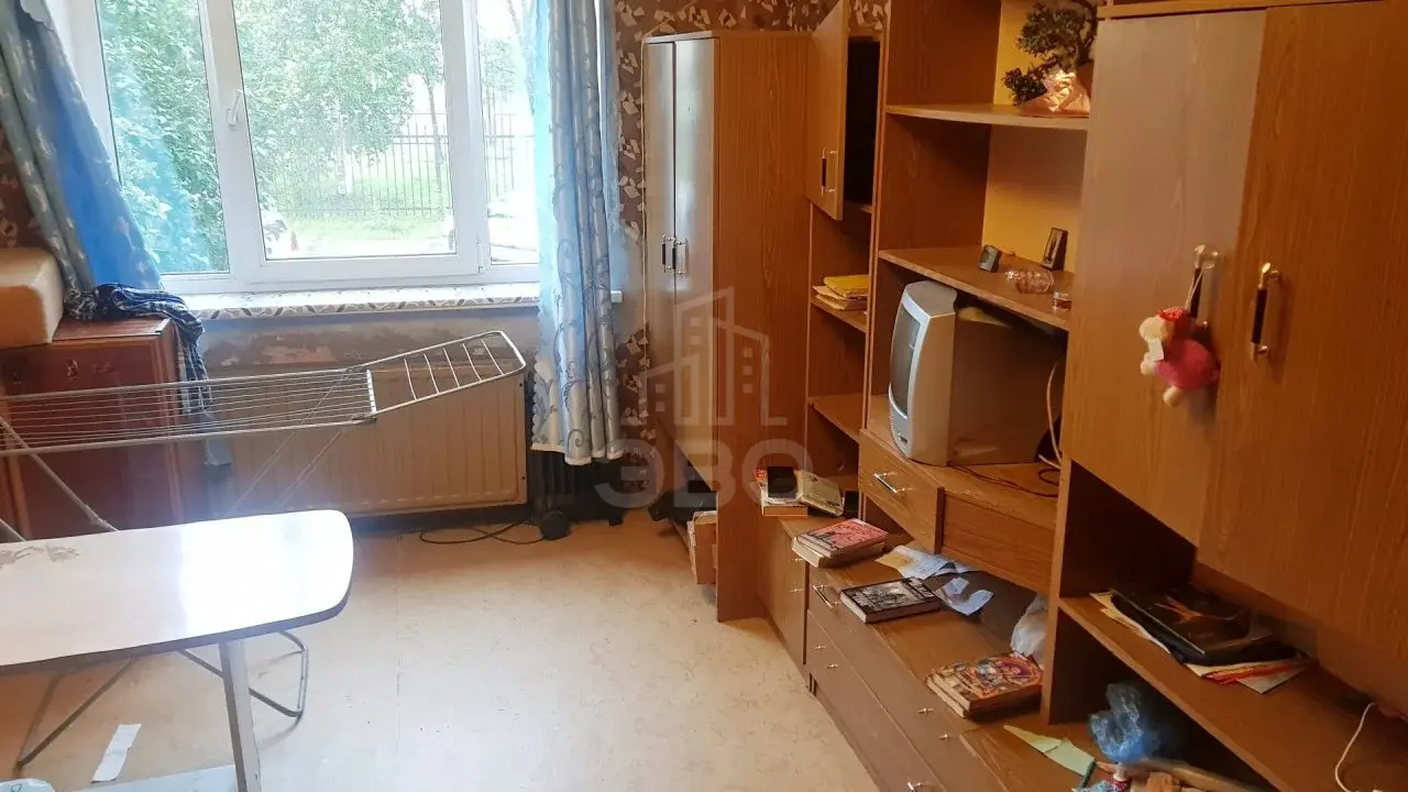комната в Санкт-Петербурге по адресу: Десантников ул., 12, к 1