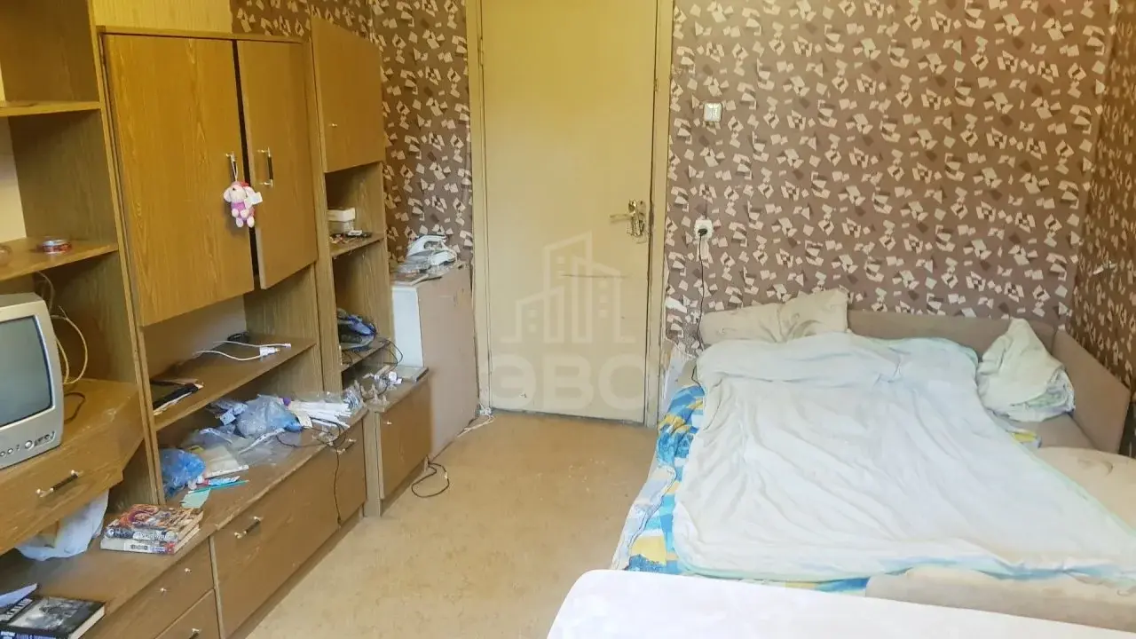 комната в Санкт-Петербурге по адресу: Десантников ул., 12, к 1