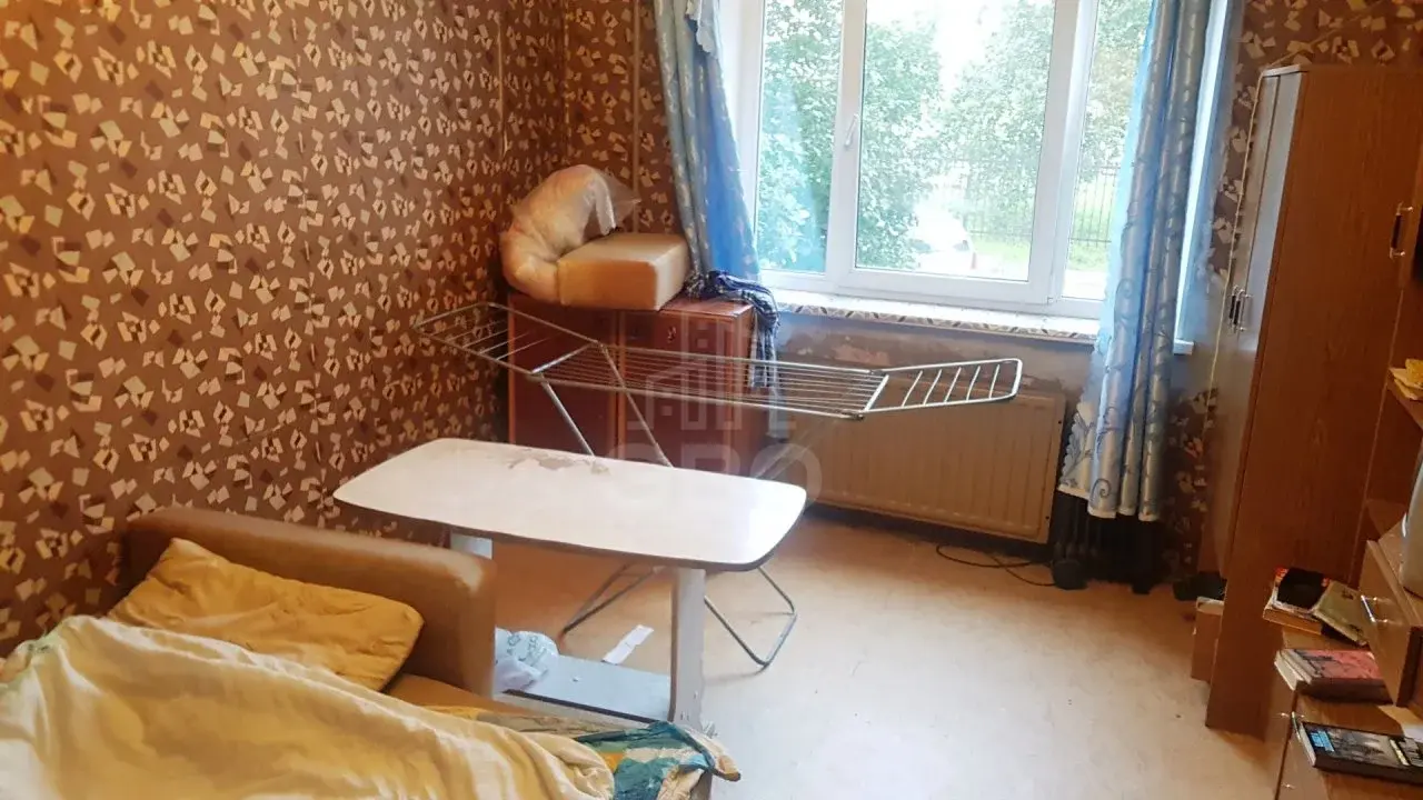 комната в Санкт-Петербурге по адресу: Десантников ул., 12, к 1