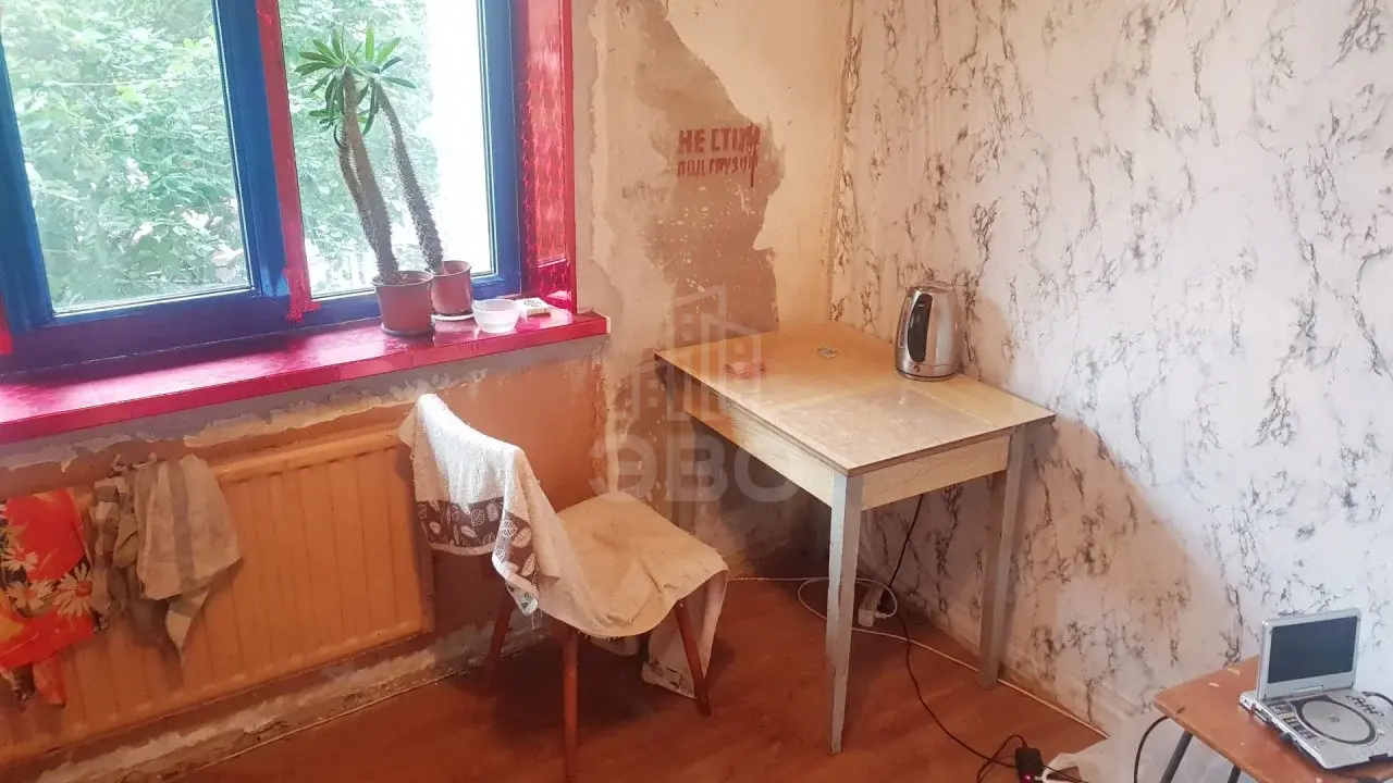 комната в Санкт-Петербурге по адресу: Десантников ул., 12, к 1