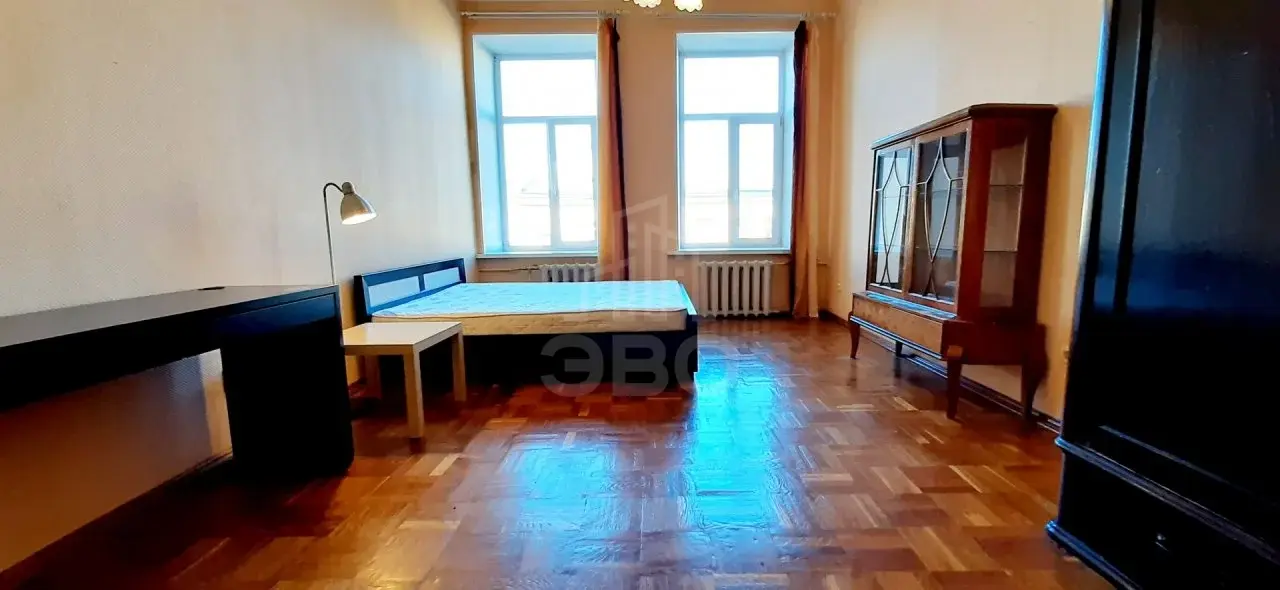 трехкомнатная квартира в Санкт-Петербурге по адресу: Реки Фонтанки наб., 96