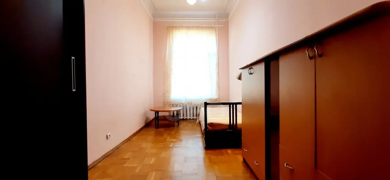 трехкомнатная квартира в Санкт-Петербурге по адресу: Реки Фонтанки наб., 96
