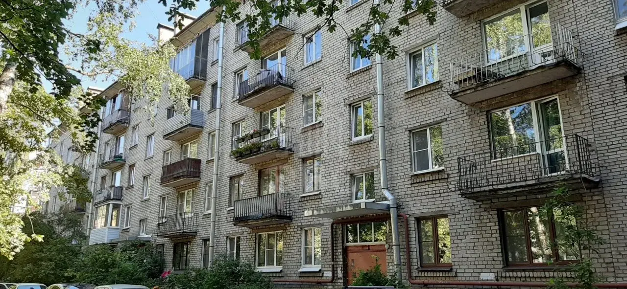 двухкомнатная квартира в Санкт-Петербурге по адресу: Декабристов пер., 8