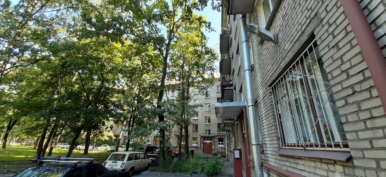 двухкомнатная квартира в Санкт-Петербурге по адресу: Декабристов пер., 8