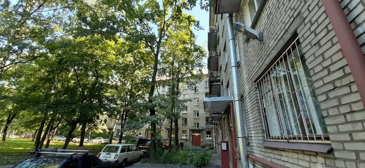 двухкомнатная квартира в Санкт-Петербурге по адресу: Декабристов пер., 8