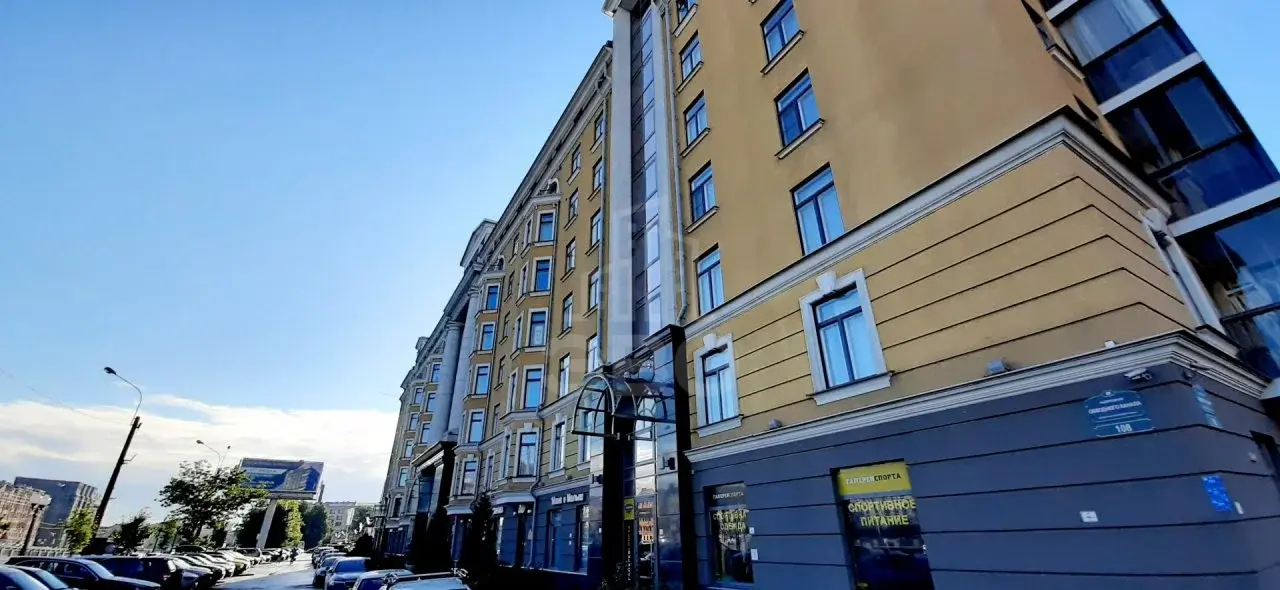 однокомнатная квартира в Санкт-Петербурге по адресу: Обводного канала наб., 108