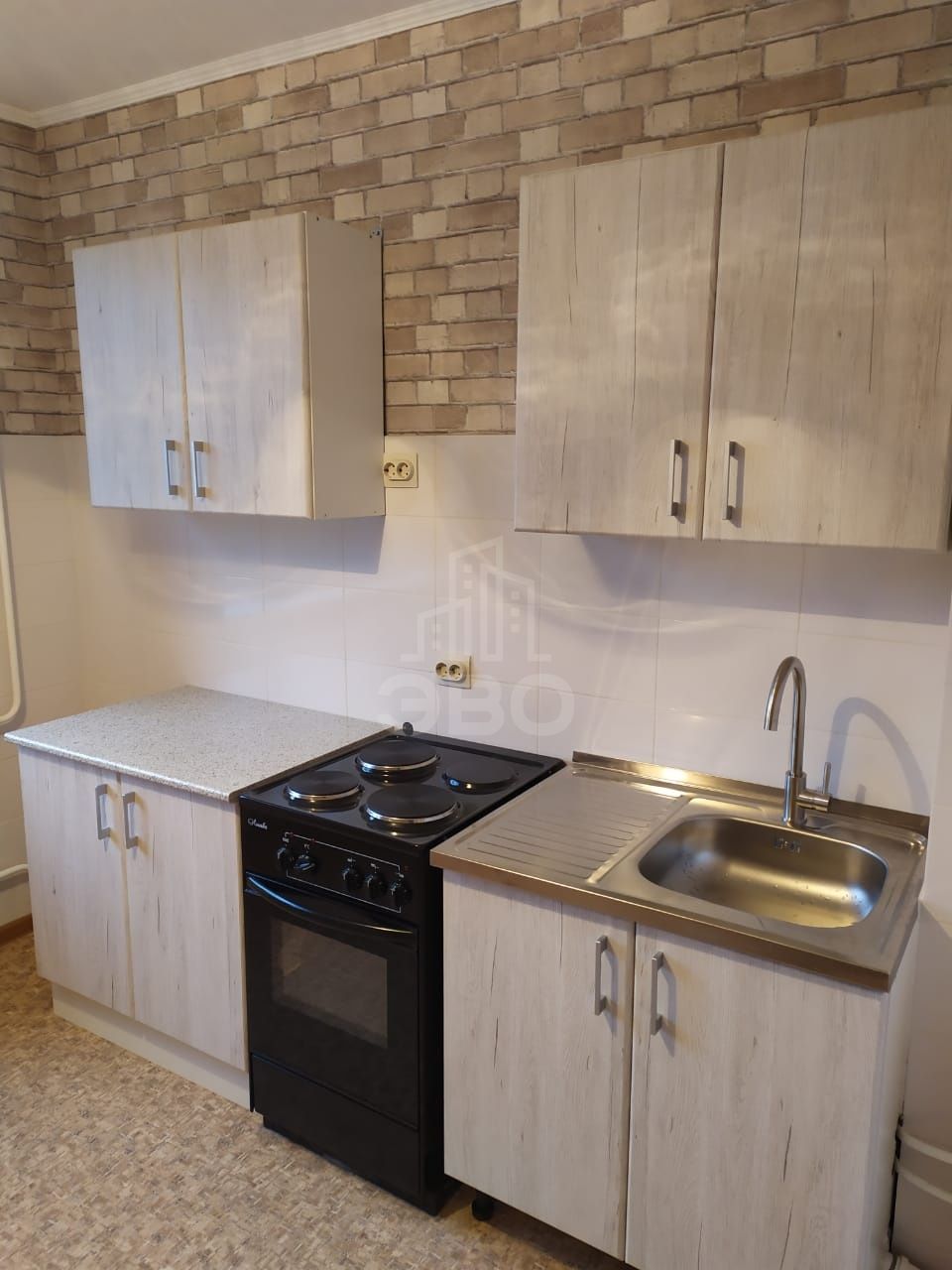 двухкомнатная квартира в Санкт-Петербурге по адресу: Маршала Казакова ул., 38