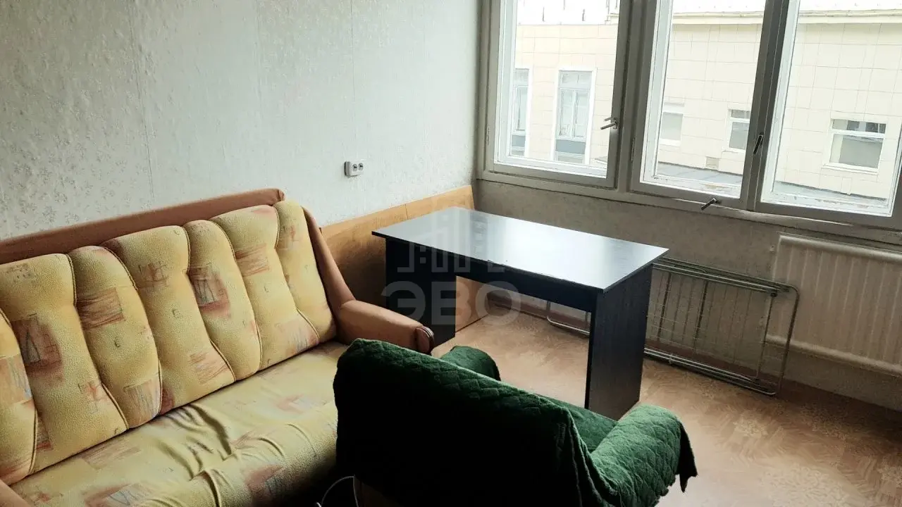 трехкомнатная квартира в Санкт-Петербурге по адресу: Наличная ул., 49