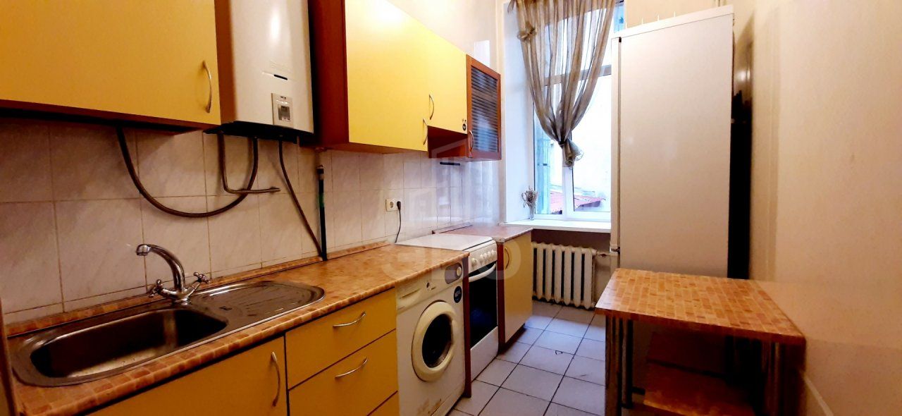 двухкомнатная квартира в Санкт-Петербурге по адресу: Большой П.С. проспект, 70