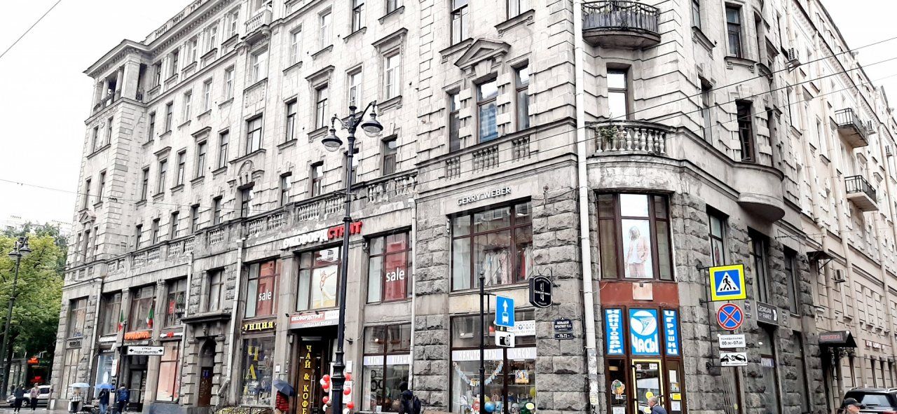 двухкомнатная квартира в Санкт-Петербурге по адресу: Большой П.С. проспект, 70