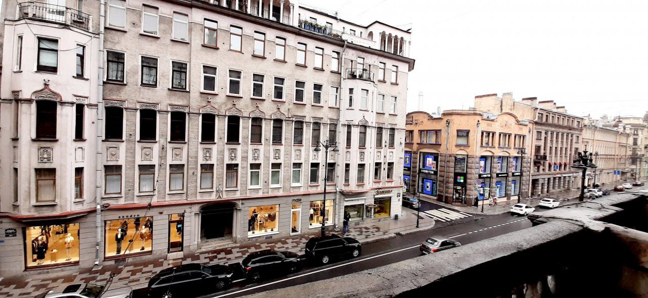 двухкомнатная квартира в Санкт-Петербурге по адресу: Большой П.С. проспект, 70