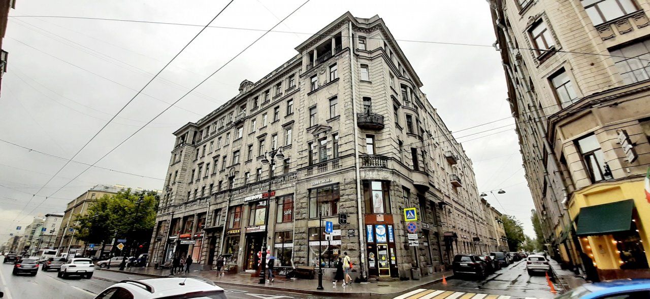 двухкомнатная квартира в Санкт-Петербурге по адресу: Большой П.С. проспект, 70