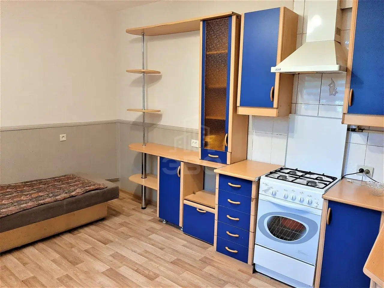 двухкомнатная квартира в Санкт-Петербурге по адресу: Карпинского ул., 27, к 2