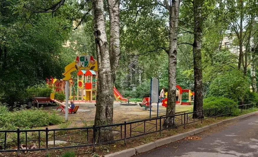 двухкомнатная квартира в Санкт-Петербурге по адресу: Нежинская ул., 4, к 2