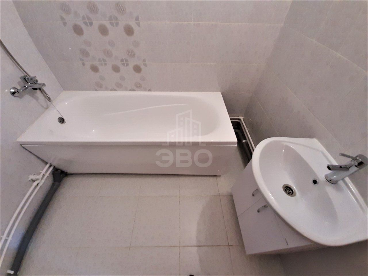 двухкомнатная квартира в Санкт-Петербурге по адресу: Кушелевская дор., 7, к 1