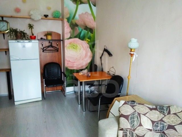 комната в Санкт-Петербурге по адресу: 13-я В.О. линия, 80