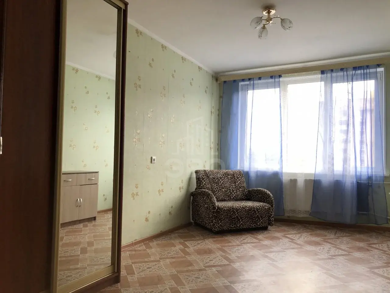 трехкомнатная квартира в Санкт-Петербурге по адресу: Ярослава Гашека ул., 4, к 1