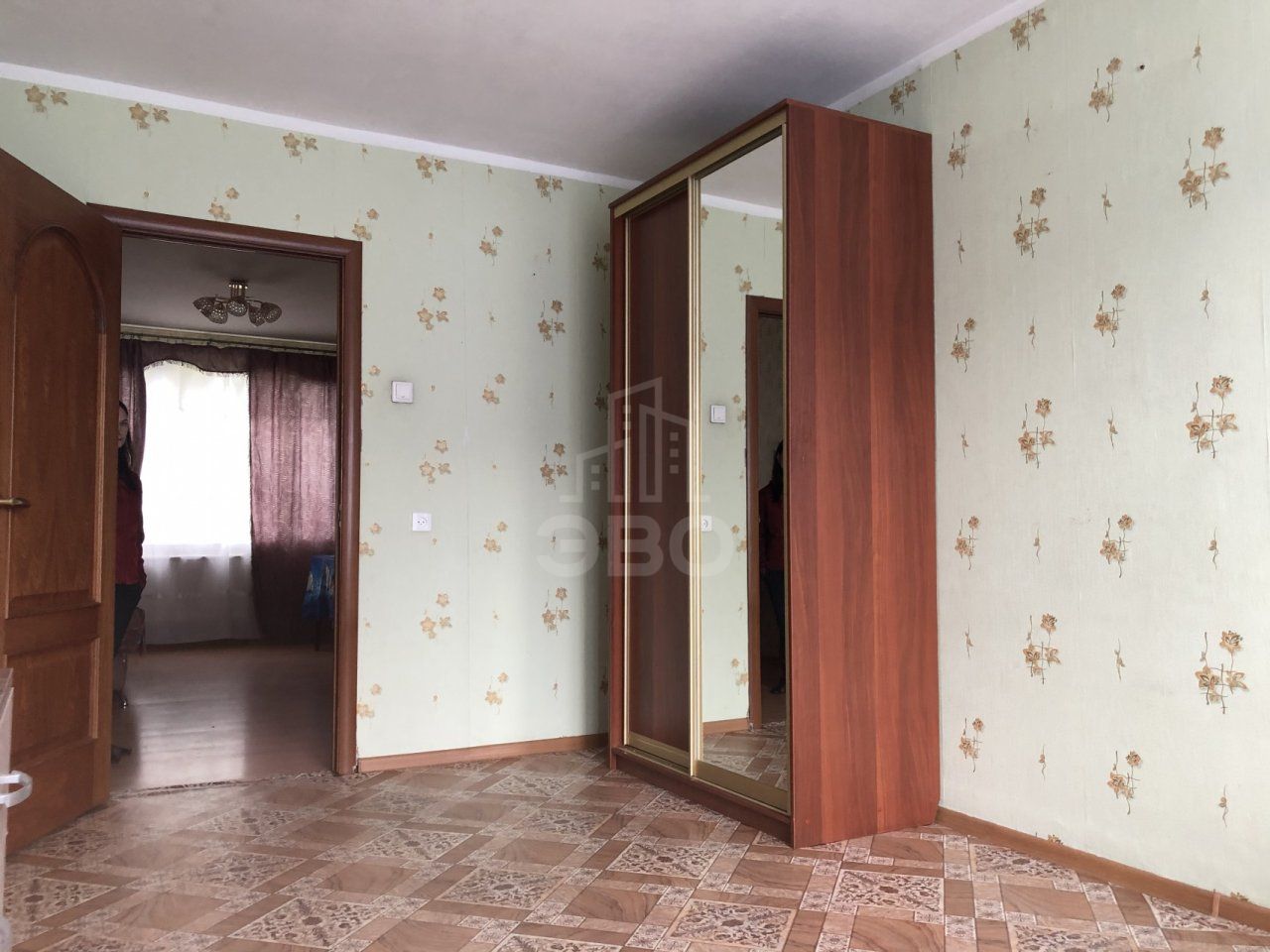 трехкомнатная квартира в Санкт-Петербурге по адресу: Ярослава Гашека ул., 4, к 1