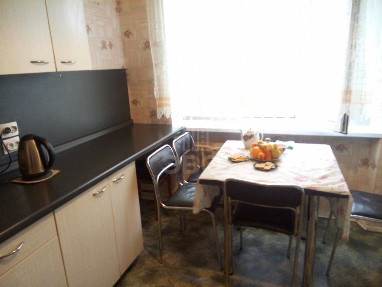 трехкомнатная квартира в Санкт-Петербурге по адресу: Коммуны ул., 26, к 4