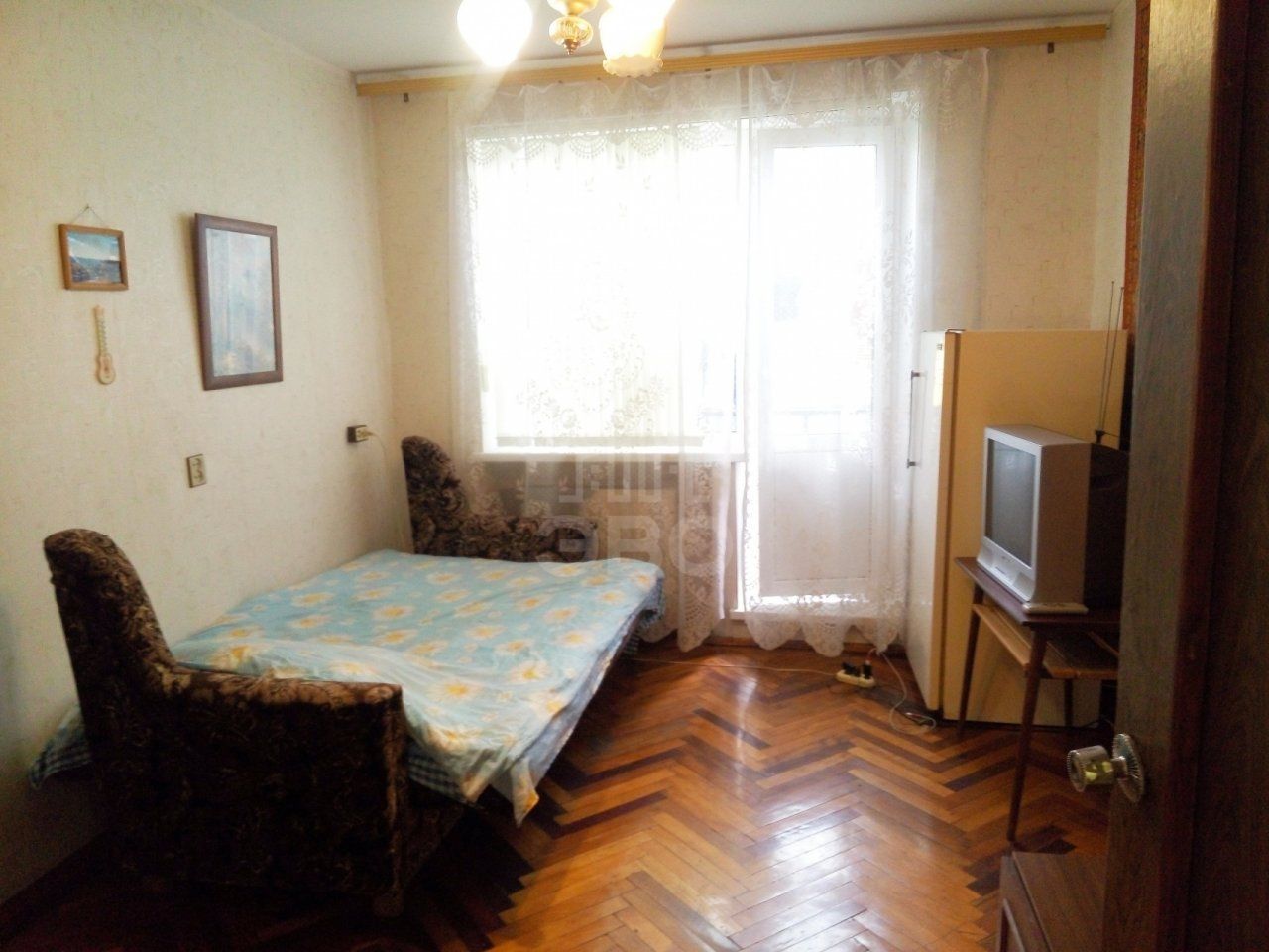 трехкомнатная квартира в Санкт-Петербурге по адресу: Коммуны ул., 26, к 4