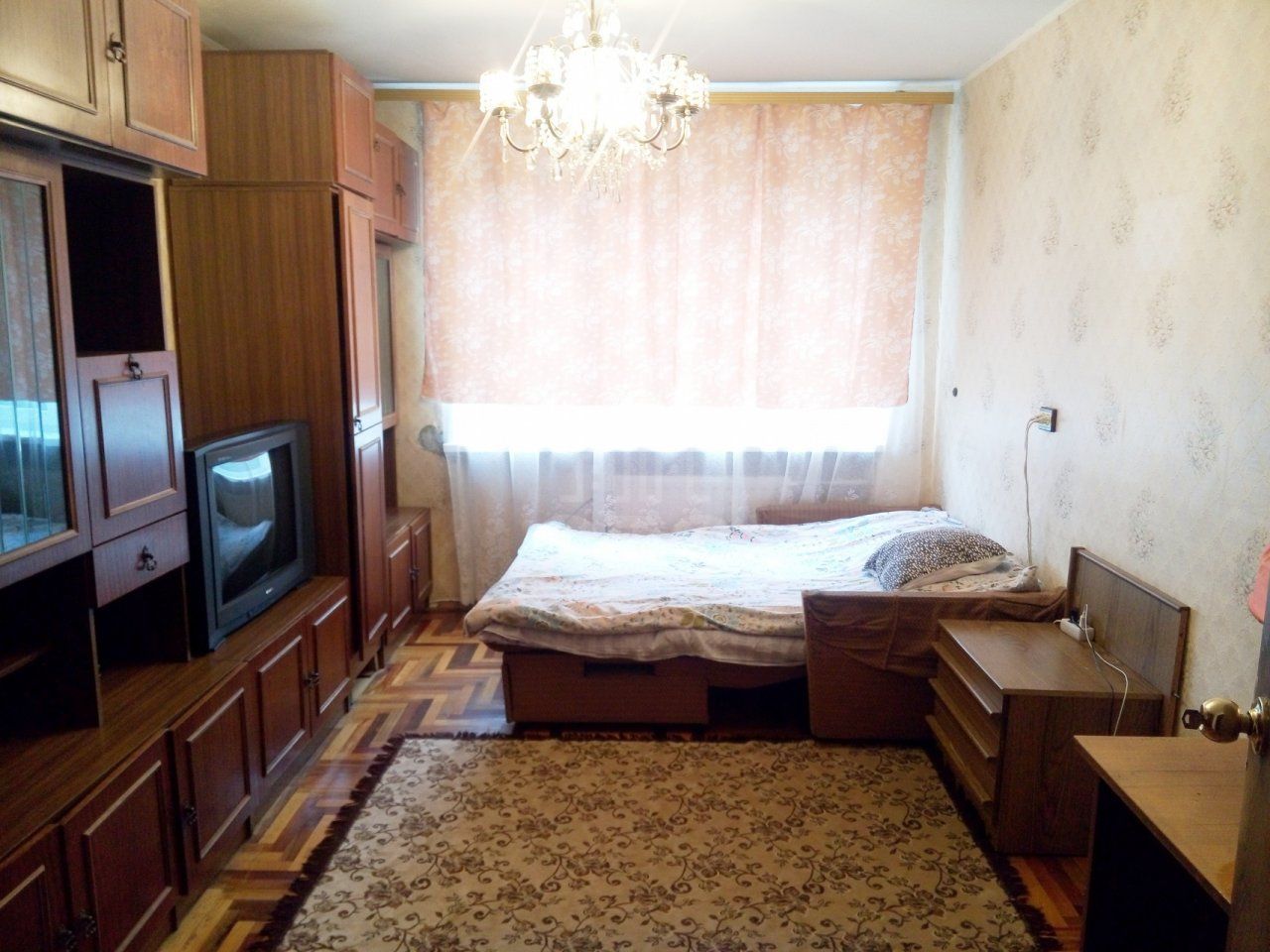 трехкомнатная квартира в Санкт-Петербурге по адресу: Коммуны ул., 26, к 4