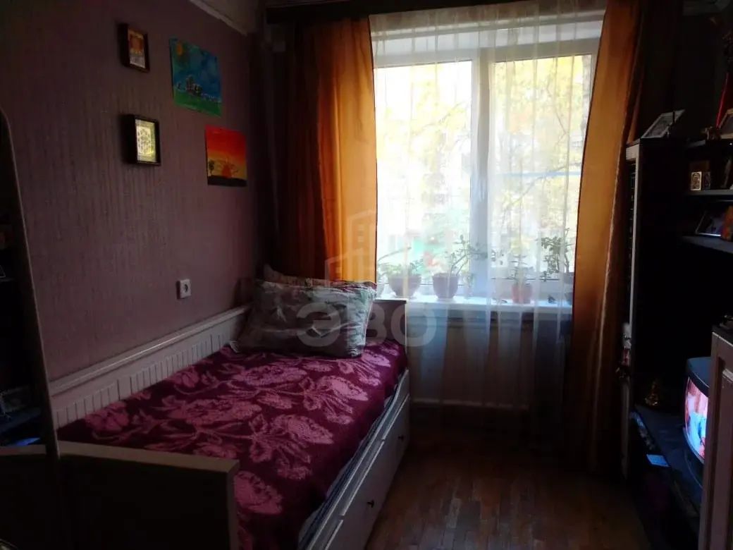 комната в Санкт-Петербурге по адресу: Партизана Германа ул., 15, к 3