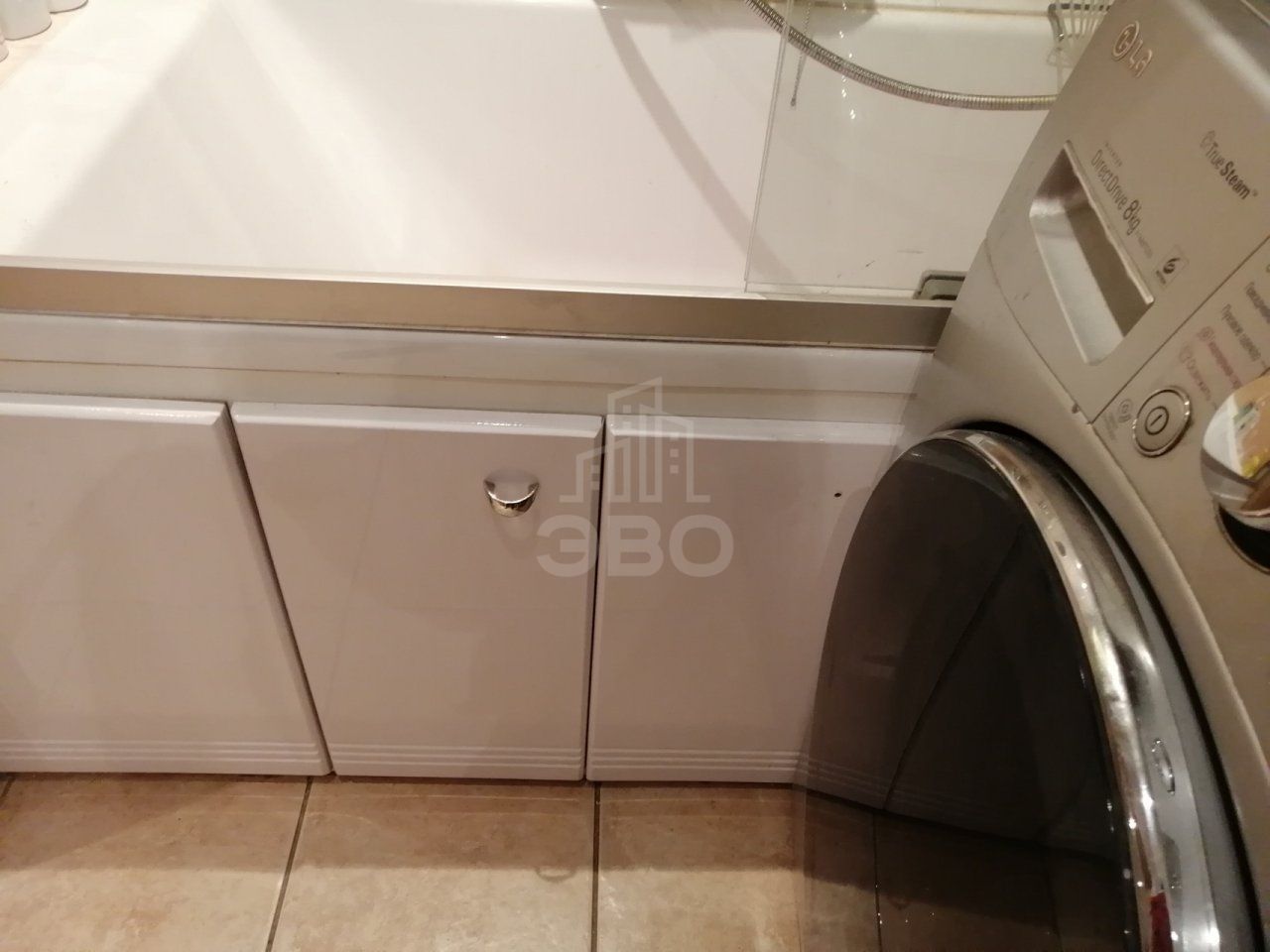 трехкомнатная квартира в Санкт-Петербурге по адресу: Подводника Кузьмина ул., 56