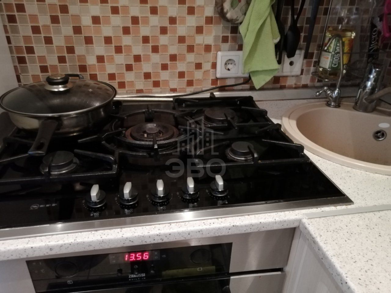 трехкомнатная квартира в Санкт-Петербурге по адресу: Подводника Кузьмина ул., 56