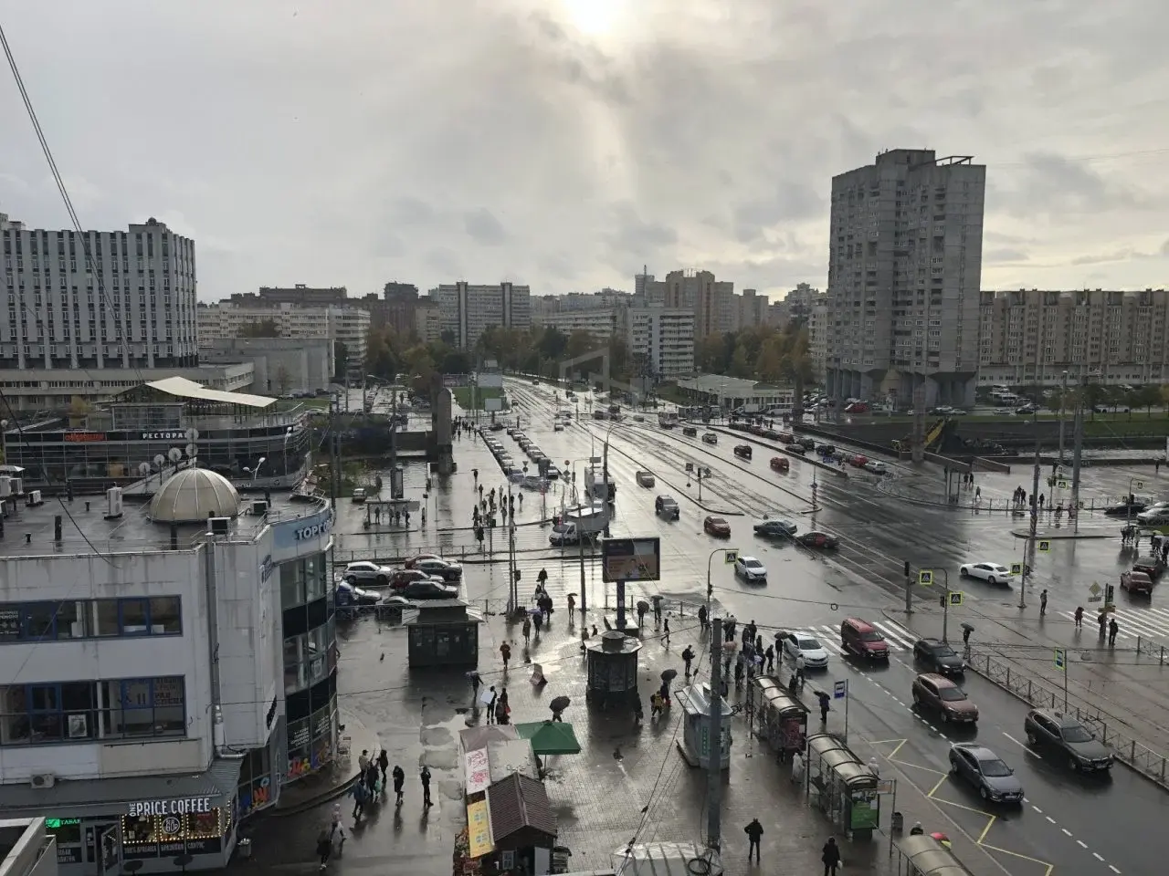 трехкомнатная квартира в Санкт-Петербурге по адресу: Наличная ул., 49