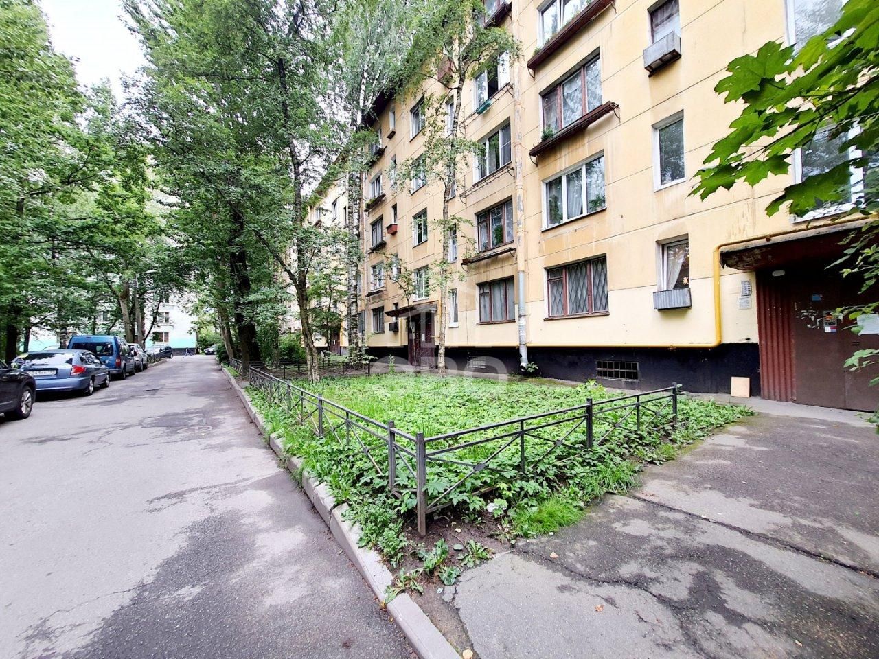 трехкомнатная квартира в Санкт-Петербурге по адресу: Народного Ополчения проспект, 53