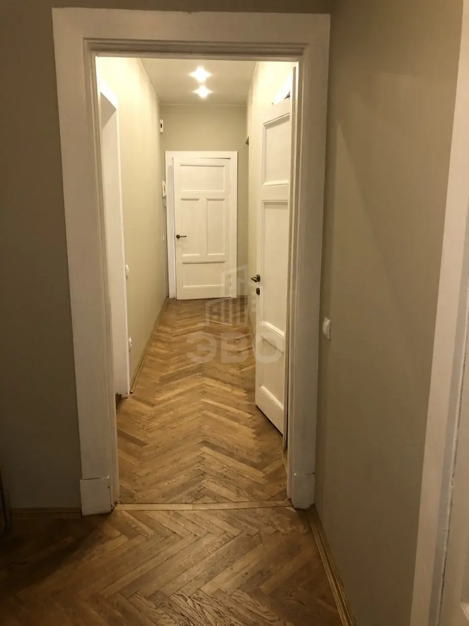 четырехкомнатная квартира в Санкт-Петербурге по адресу: Малая Морская ул., 19
