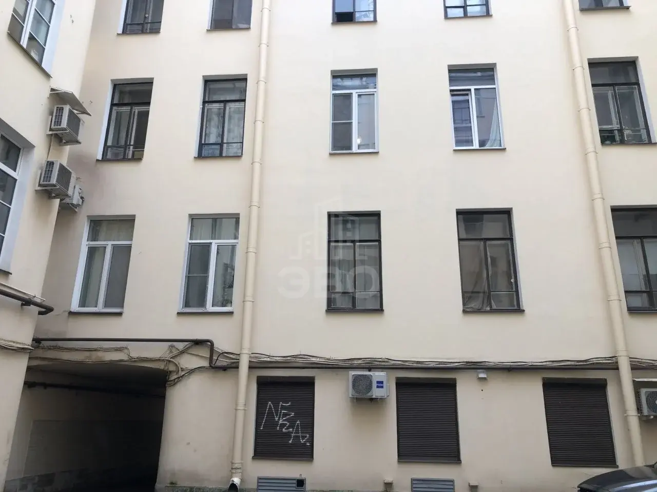 четырехкомнатная квартира в Санкт-Петербурге по адресу: Малая Морская ул., 19