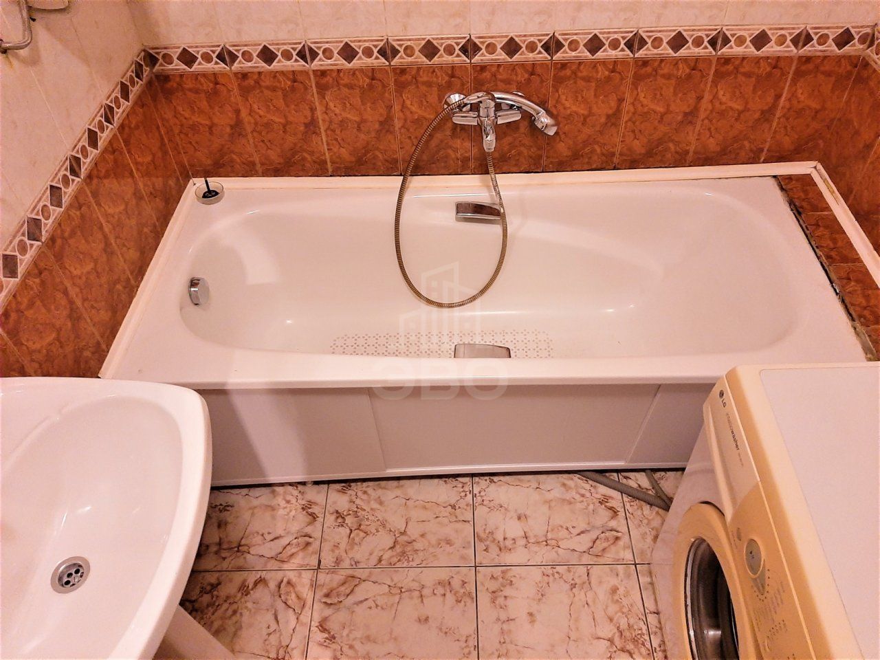 двухкомнатная квартира в Санкт-Петербурге по адресу: Пархоменко проспект, 20