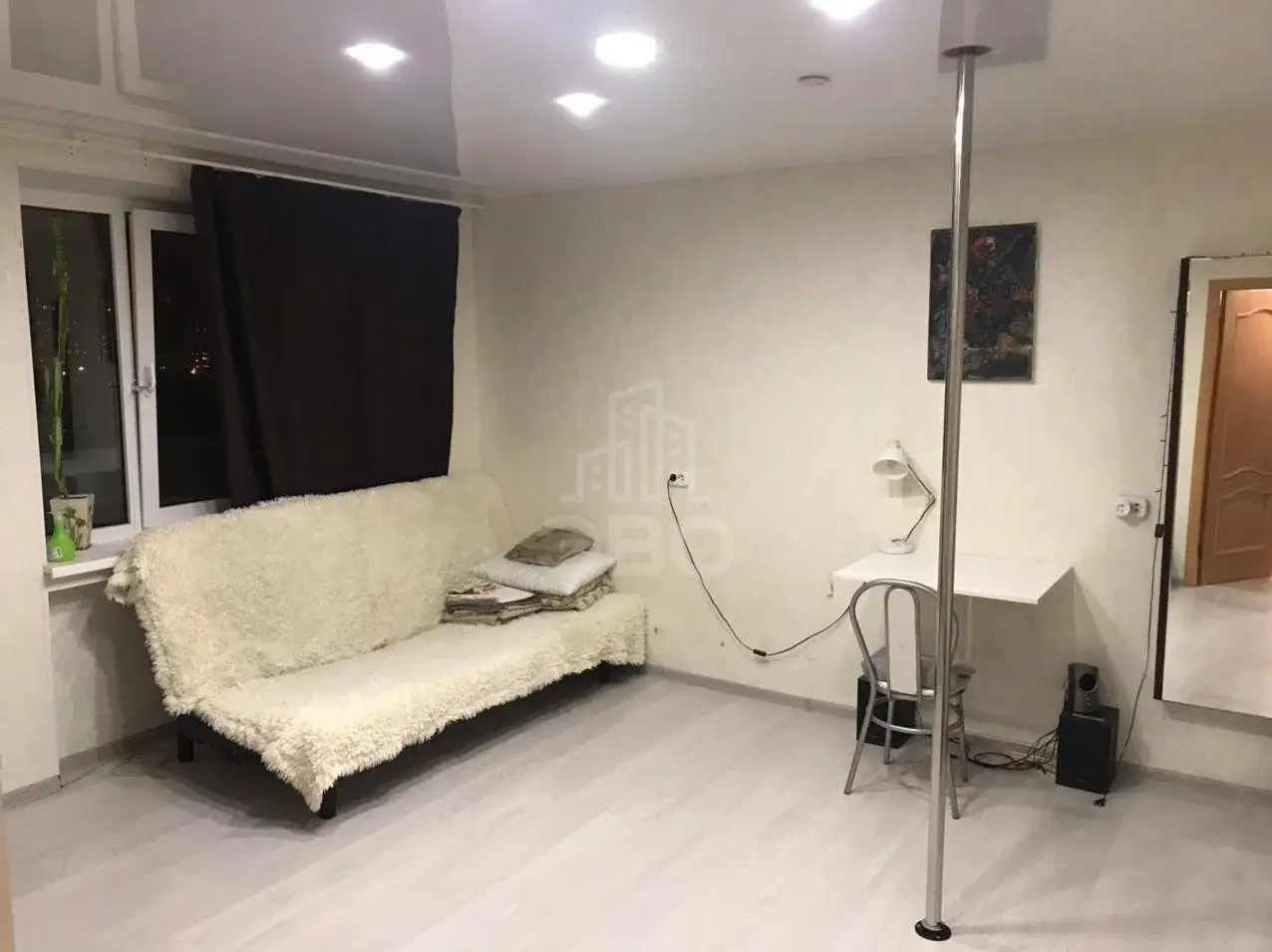 комната в Санкт-Петербурге по адресу: Есенина ул., 36, к 1