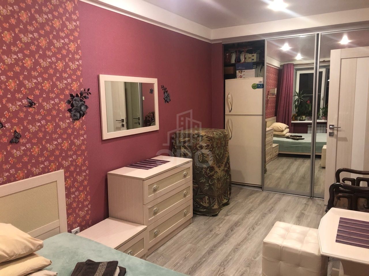 комната в Санкт-Петербурге по адресу: Новосибирская ул., 21