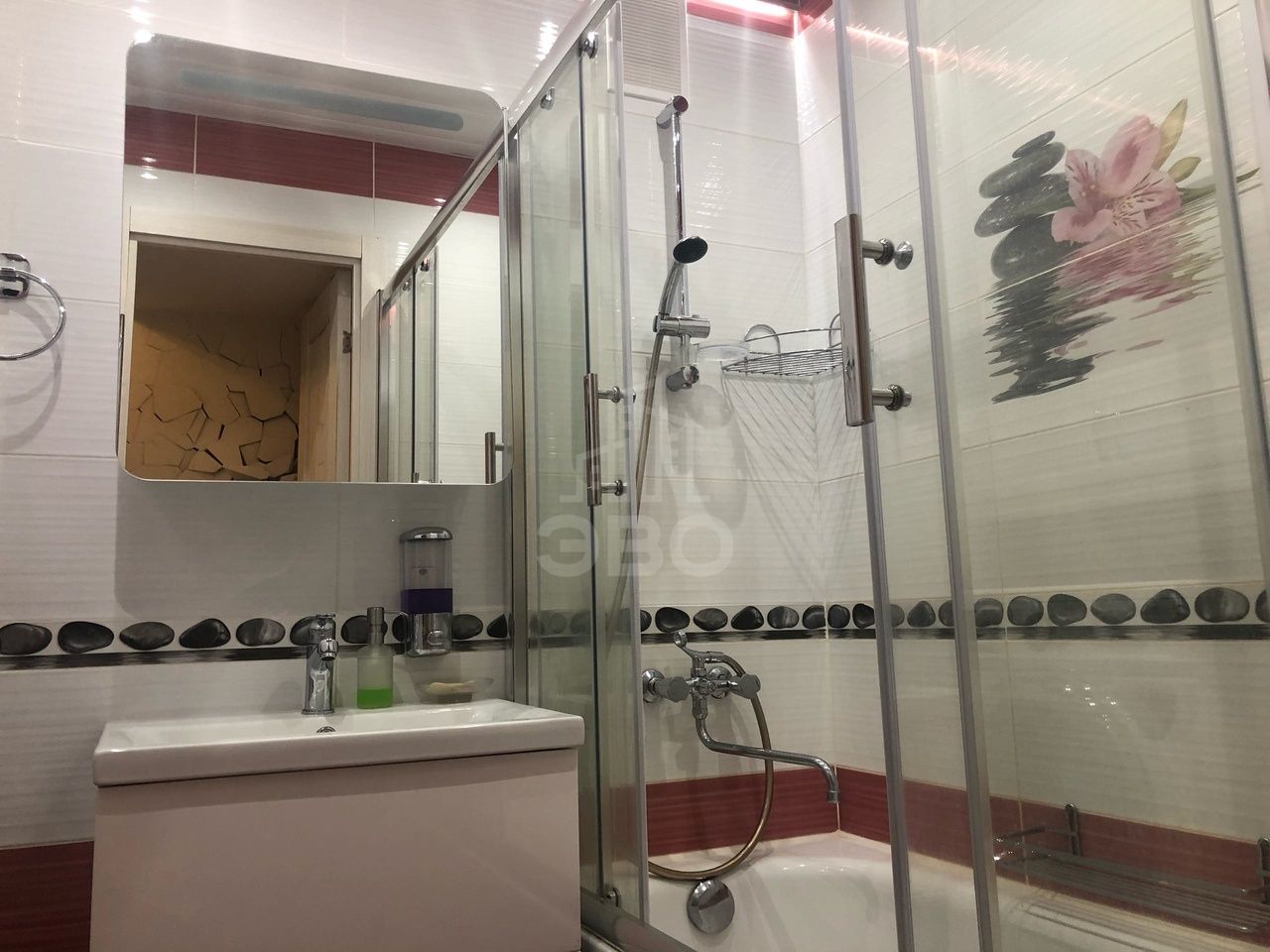 комната в Санкт-Петербурге по адресу: Новосибирская ул., 21