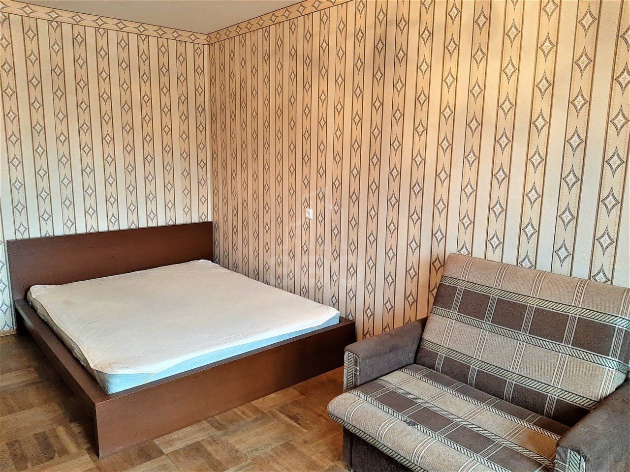 однокомнатная квартира в Санкт-Петербурге по адресу: Есенина ул., 12, к 1