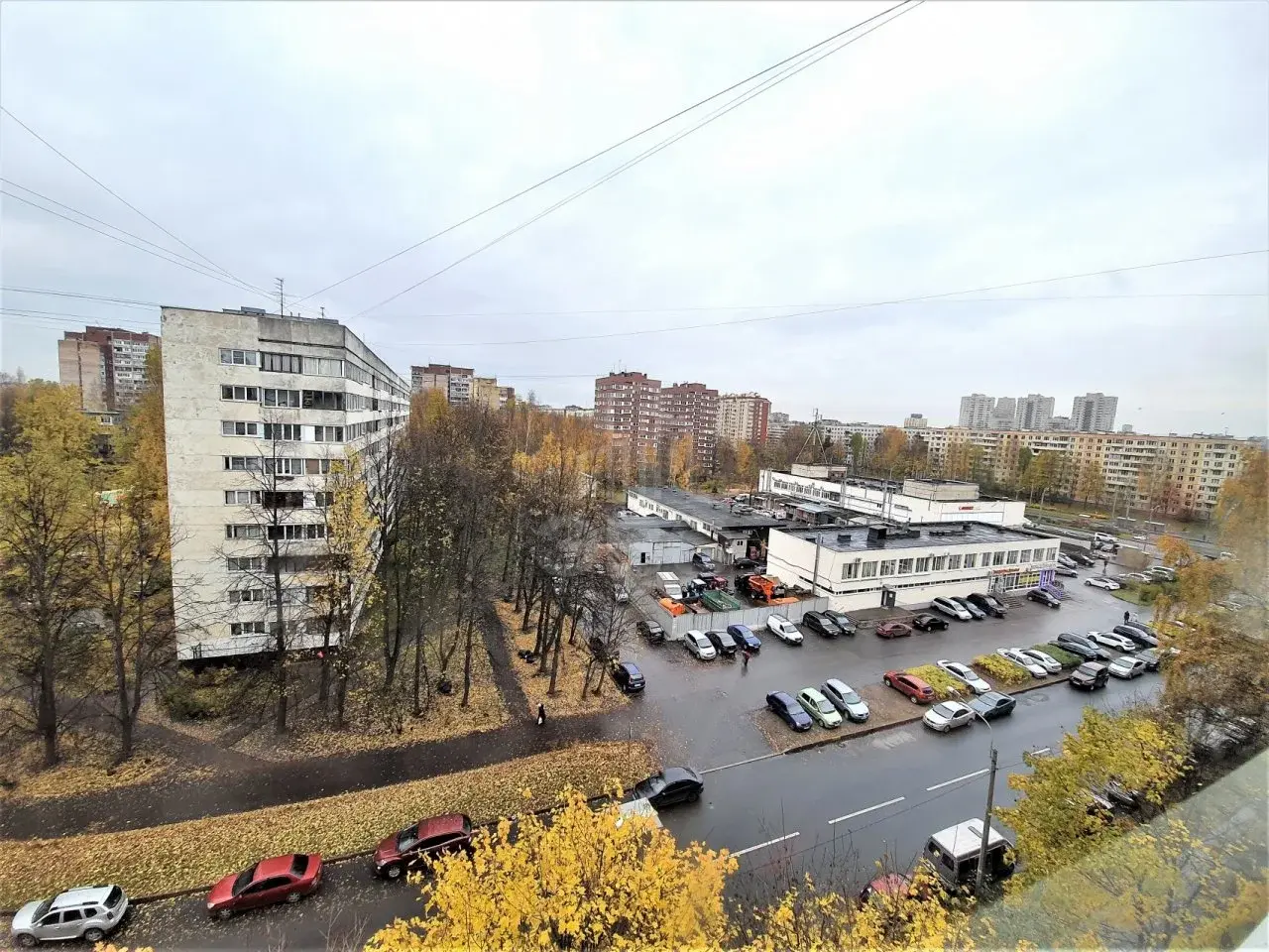 трехкомнатная квартира в Санкт-Петербурге по адресу: Учительская ул., 9, к 1
