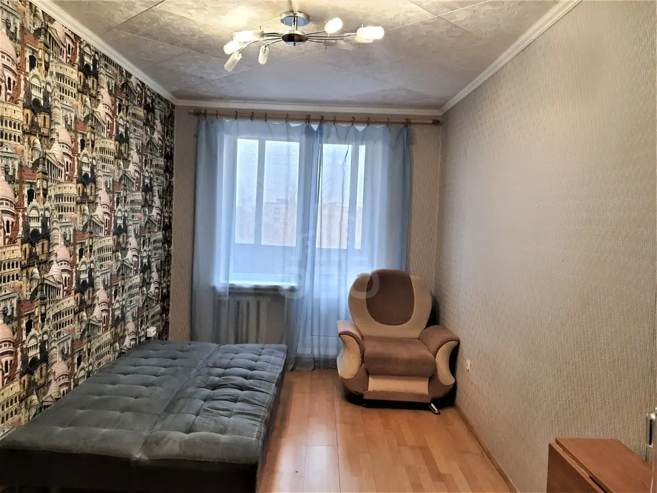 трехкомнатная квартира в Санкт-Петербурге по адресу: Учительская ул., 9, к 1