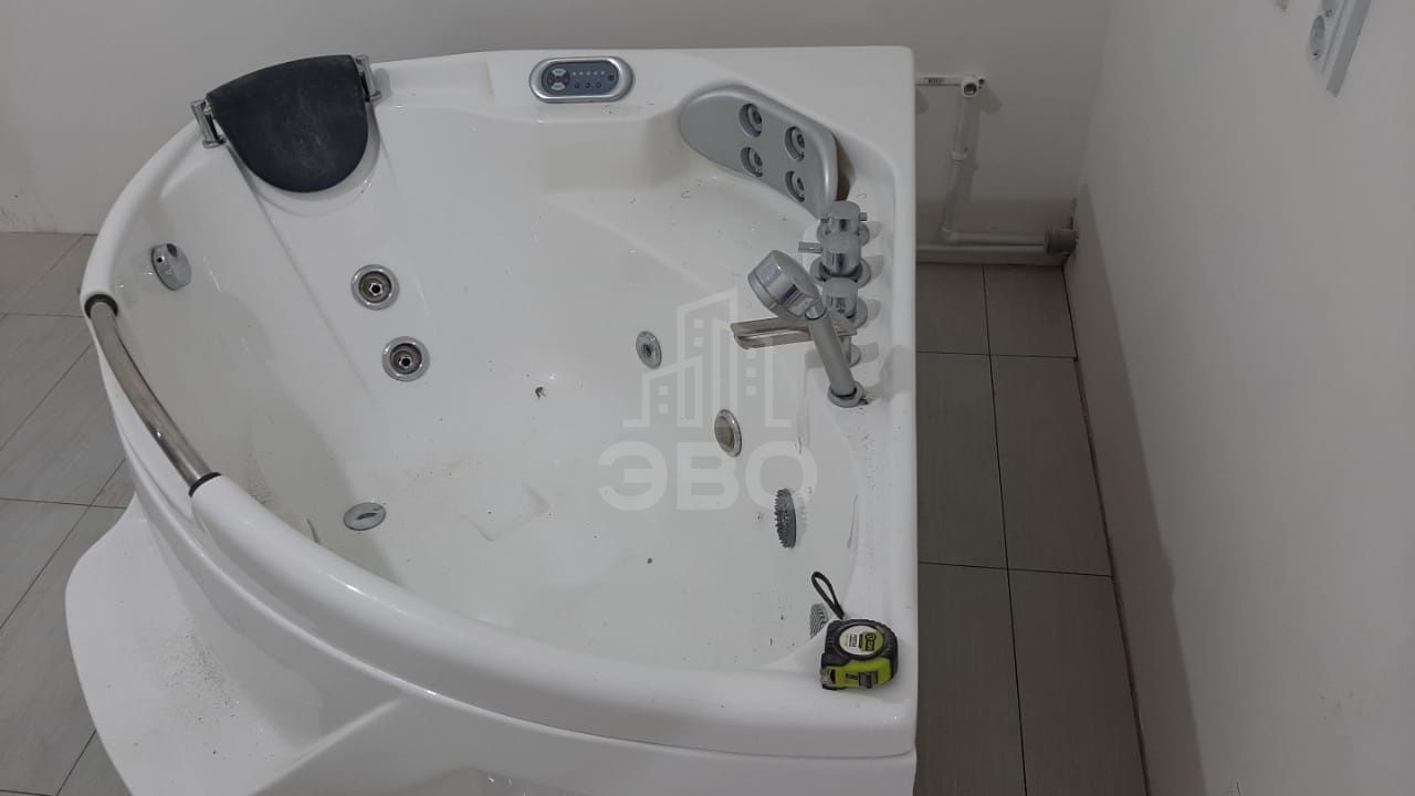 двухкомнатная квартира в Санкт-Петербурге по адресу: Школьная ул., 17