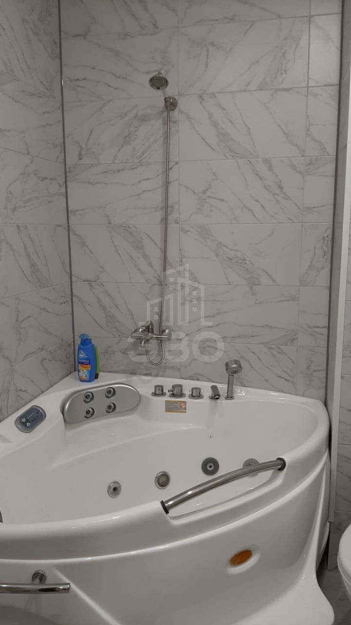 двухкомнатная квартира в Санкт-Петербурге по адресу: Школьная ул., 17