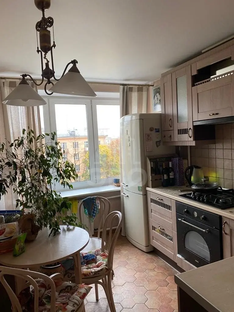 однокомнатная квартира в Санкт-Петербурге по адресу: Бассейная ул., 53