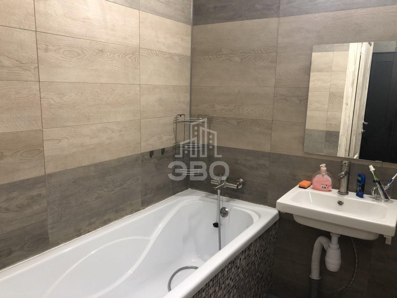 однокомнатная квартира в Санкт-Петербурге по адресу: Среднерогатская ул., 14