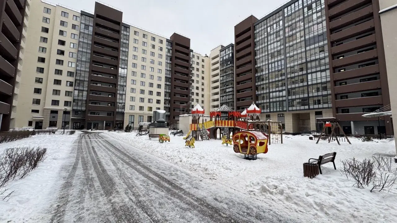 двухкомнатная квартира в Санкт-Петербурге по адресу: Генерала Кравченко ул., 8, к 1