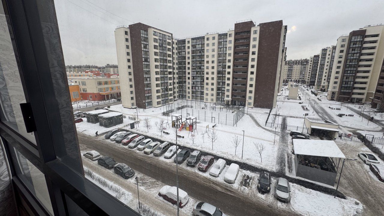 двухкомнатная квартира в Санкт-Петербург по адресу: Генерала Кравченко ул., 8, к 1