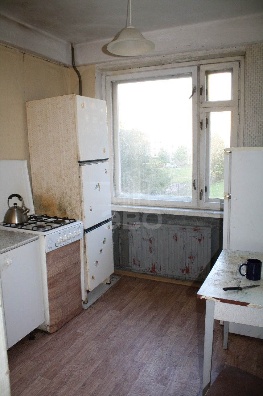 двухкомнатная квартира в Санкт-Петербурге по адресу: Школьная  ул., 43