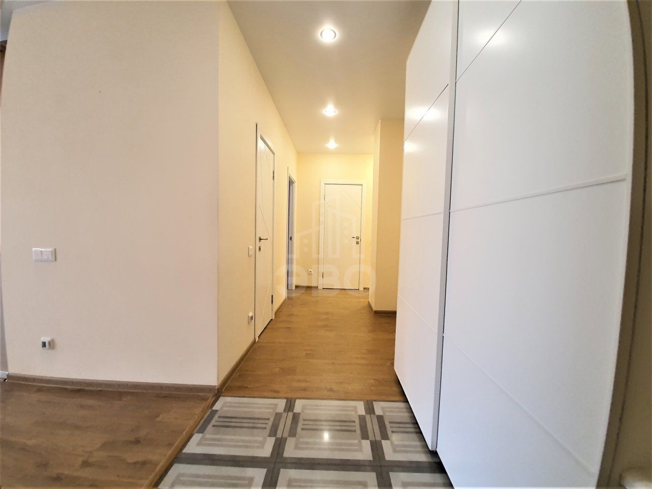 трехкомнатная квартира в Санкт-Петербурге по адресу: Кременчугская ул., 19, к 2