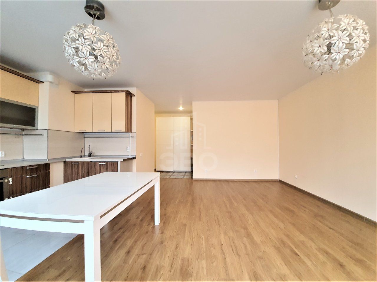 трехкомнатная квартира в Санкт-Петербурге по адресу: Кременчугская ул., 19, к 2